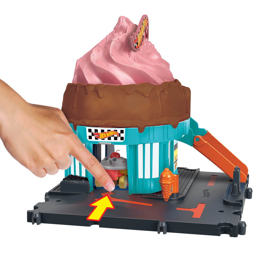 Hot Wheels City Track Ice Cream Shop Playset