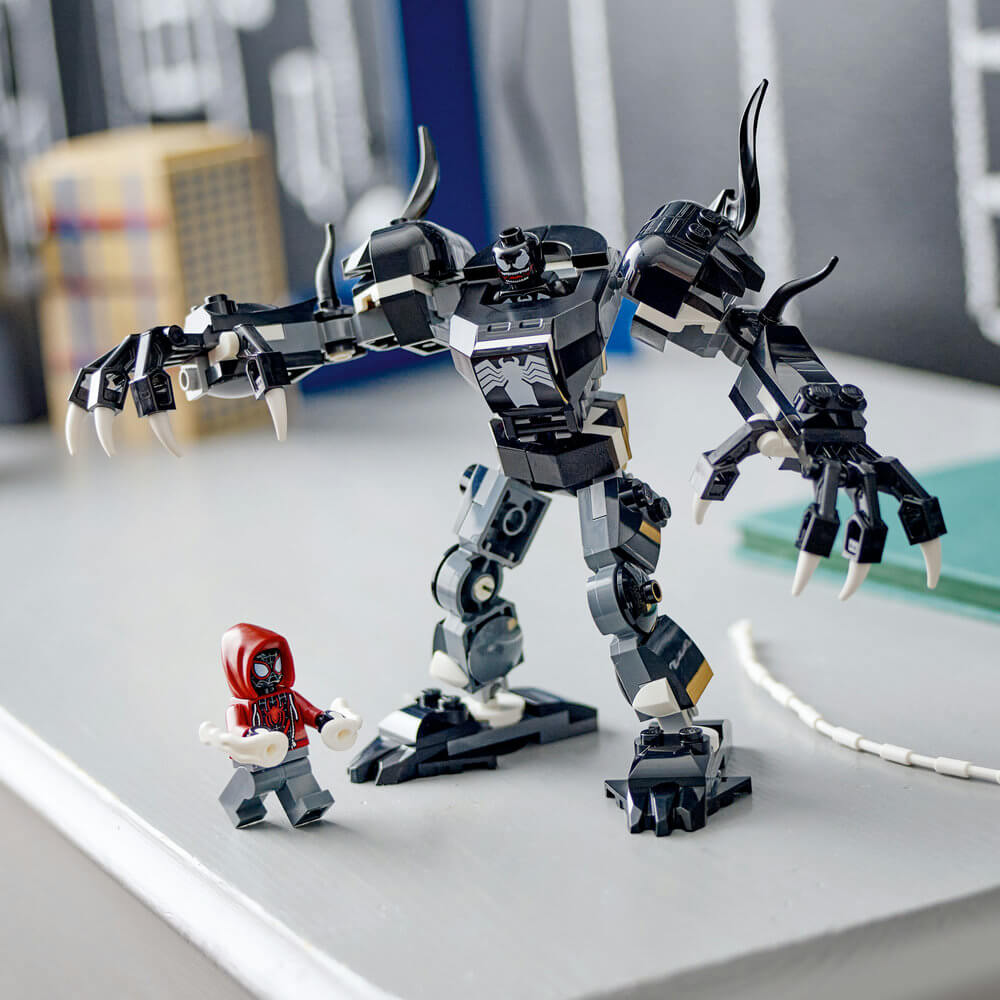 LEGO® Marvel Venom Mech Armor vs. Miles Morales 76276