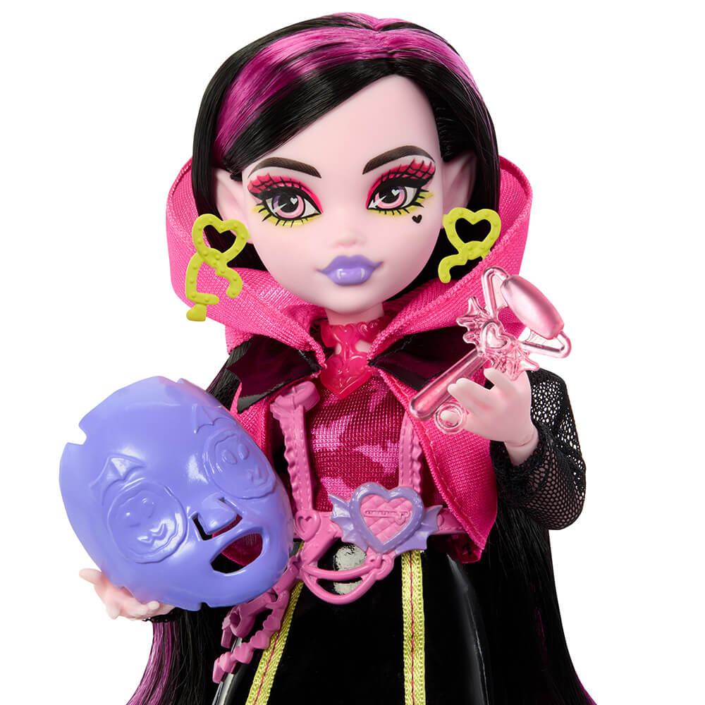 Monster High Doll and Fashion Set, Lagoona Blue with Dress-Up Locker and  19+ Surprises, Skulltimate Secrets