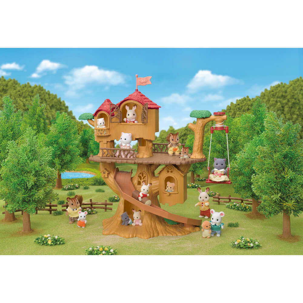 Calico Critters Adventure Tree House Gift Set