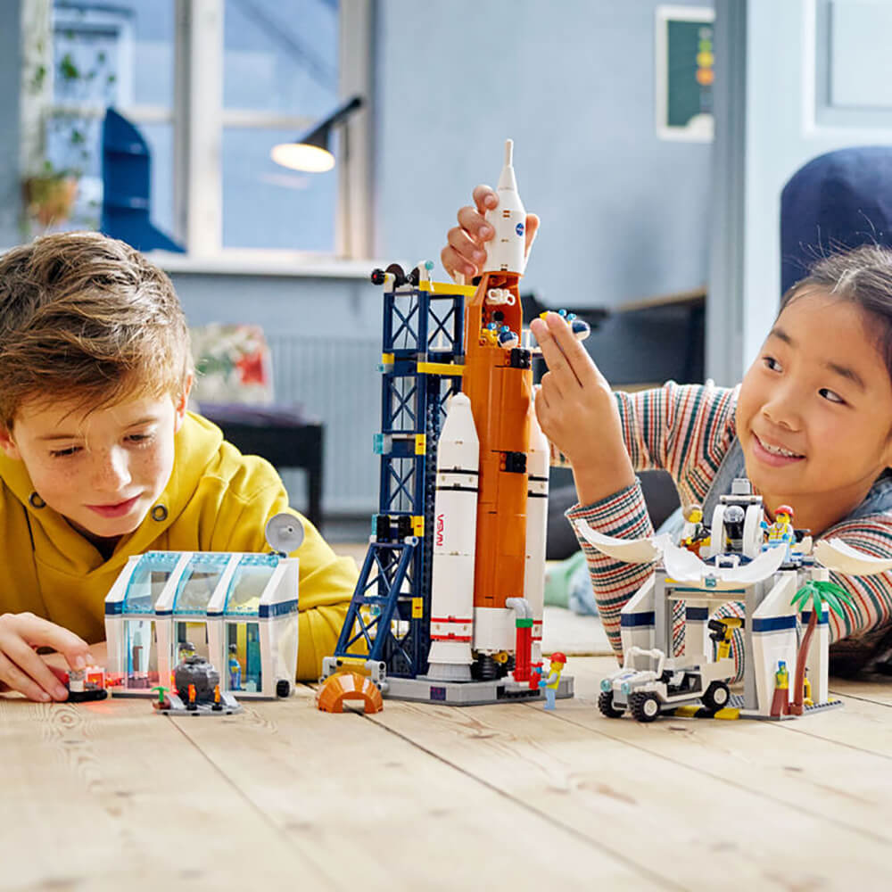 Deep Space Rocket and Launch Control 60228 | City | Buy online at the  Official LEGO® Shop US