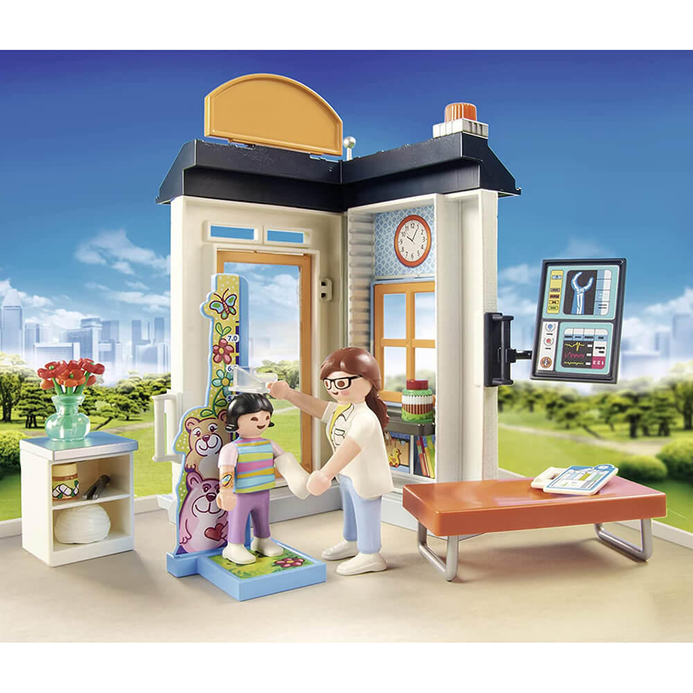 PLAYMOBIL City Life Starter Pack Pediatrician (70818)