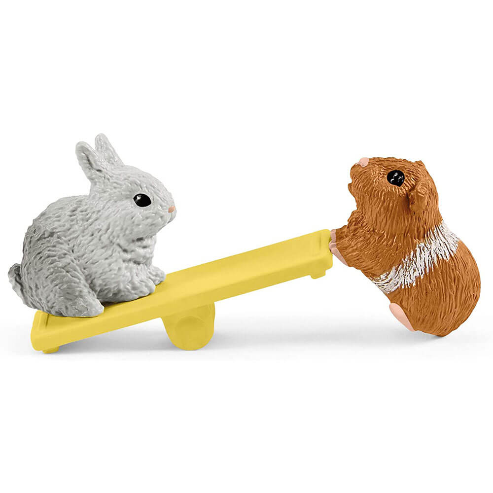 Schleich Farm World Rabbit and Guinea Pig Hutch Playset